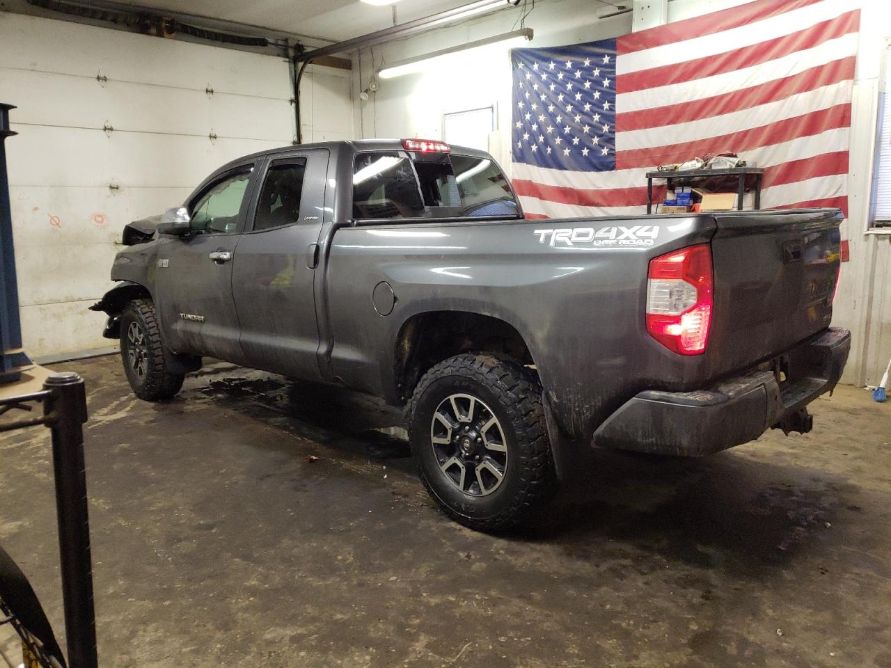 Photo 1 VIN: 5TFBY5F16HX666670 - TOYOTA TUNDRA 