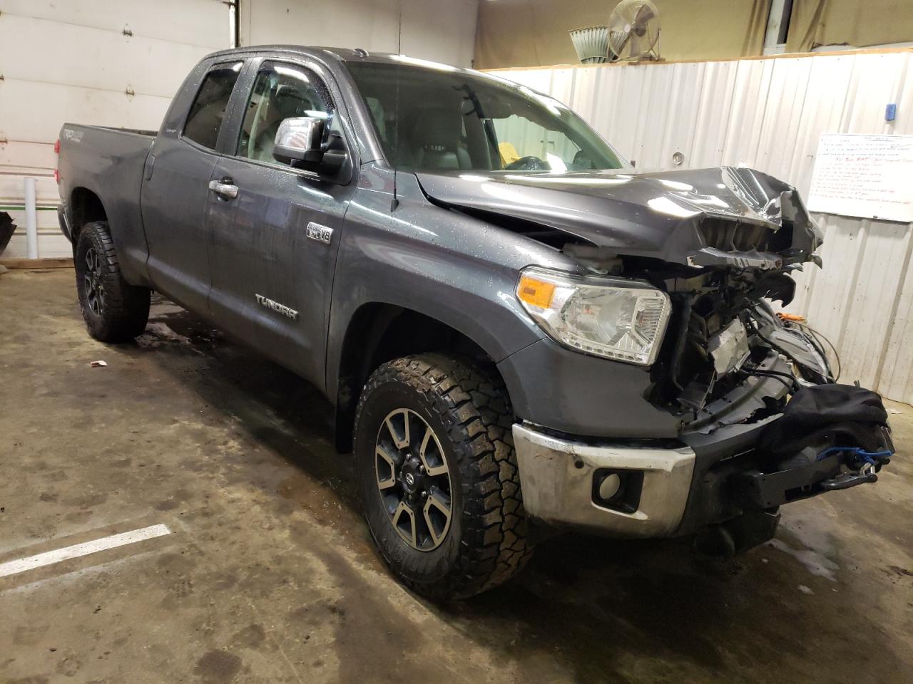 Photo 3 VIN: 5TFBY5F16HX666670 - TOYOTA TUNDRA 