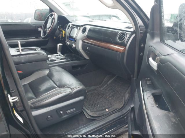 Photo 4 VIN: 5TFBY5F16JX680154 - TOYOTA TUNDRA 