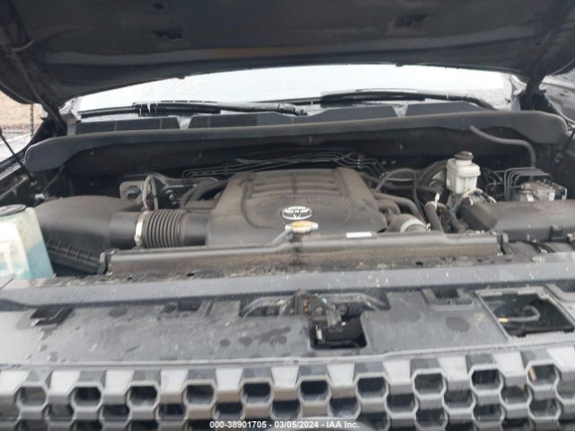 Photo 9 VIN: 5TFBY5F16JX680154 - TOYOTA TUNDRA 