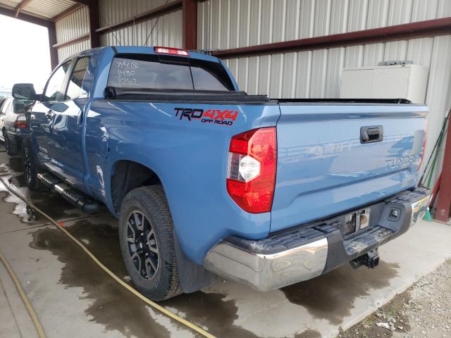 Photo 2 VIN: 5TFBY5F16KX795323 - TOYOTA TUNDRA DOU 