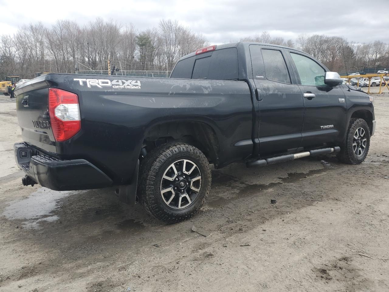 Photo 2 VIN: 5TFBY5F16KX808054 - TOYOTA TUNDRA 