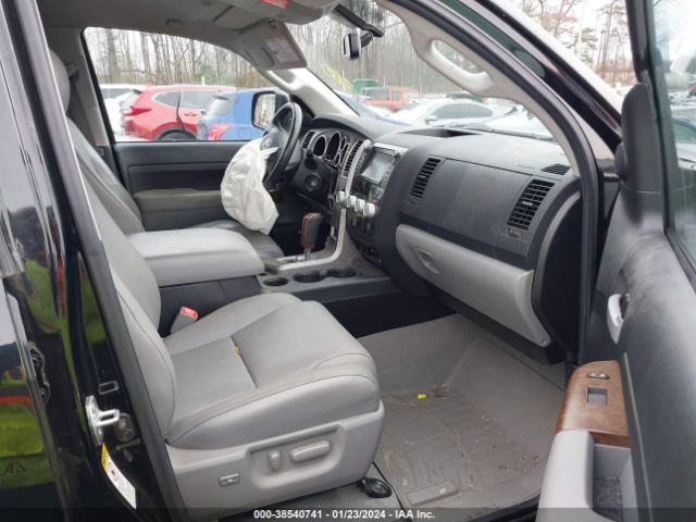 Photo 4 VIN: 5TFBY5F17BX205582 - TOYOTA TUNDRA 