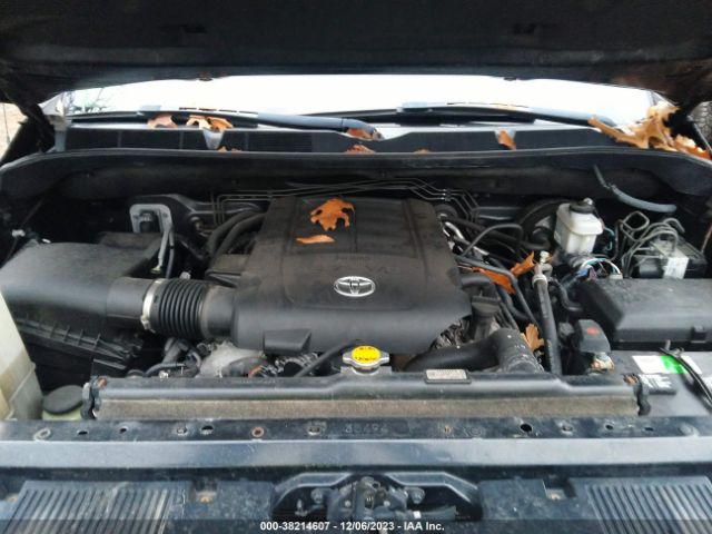 Photo 9 VIN: 5TFBY5F17FX443969 - TOYOTA TUNDRA 4WD TRUCK 