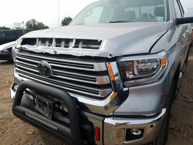 Photo 8 VIN: 5TFBY5F18JX722209 - TOYOTA TUNDRA 