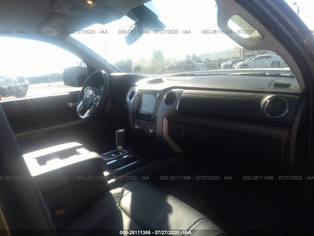 Photo 4 VIN: 5TFBY5F18LX892637 - TOYOTA TUNDRA 4WD 