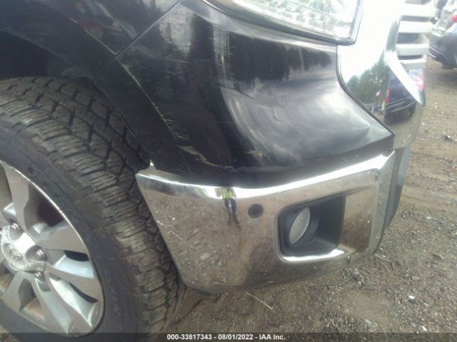 Photo 5 VIN: 5TFBY5F19EX390383 - TOYOTA TUNDRA 4WD TRUCK 