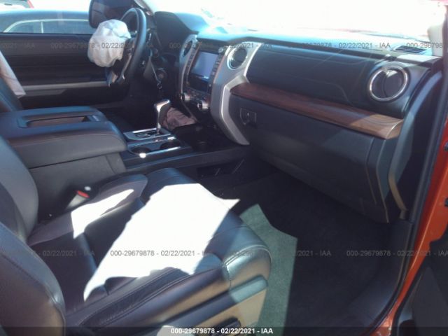 Photo 4 VIN: 5TFBY5F1XJX751386 - TOYOTA TUNDRA 4WD 