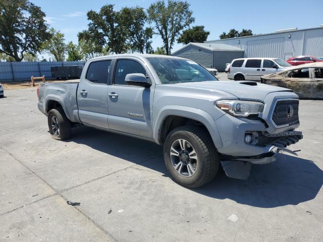 Photo 3 VIN: 5TFBZ5DNXJX004227 - TOYOTA TACOMA DOU 