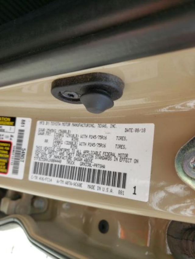 Photo 9 VIN: 5TFBZ5DNXJX004440 - TOYOTA TACOMA DOU 