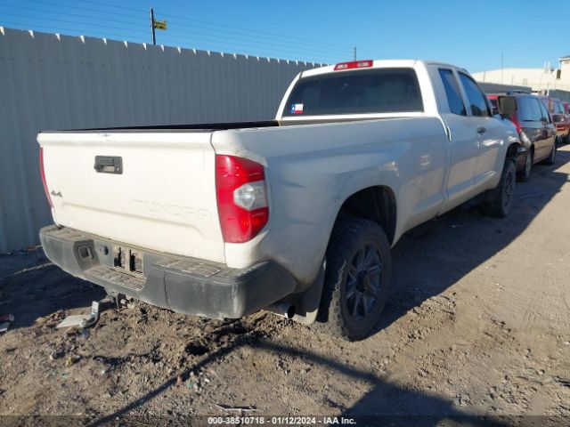 Photo 3 VIN: 5TFCW5F12JX022941 - TOYOTA TUNDRA 