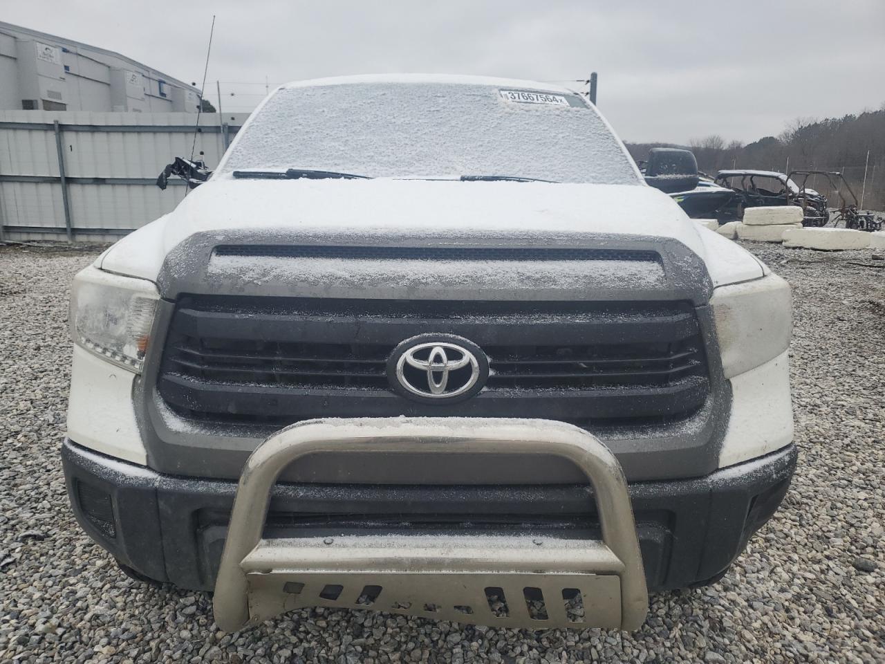 Photo 4 VIN: 5TFCW5F18GX019843 - TOYOTA TUNDRA 