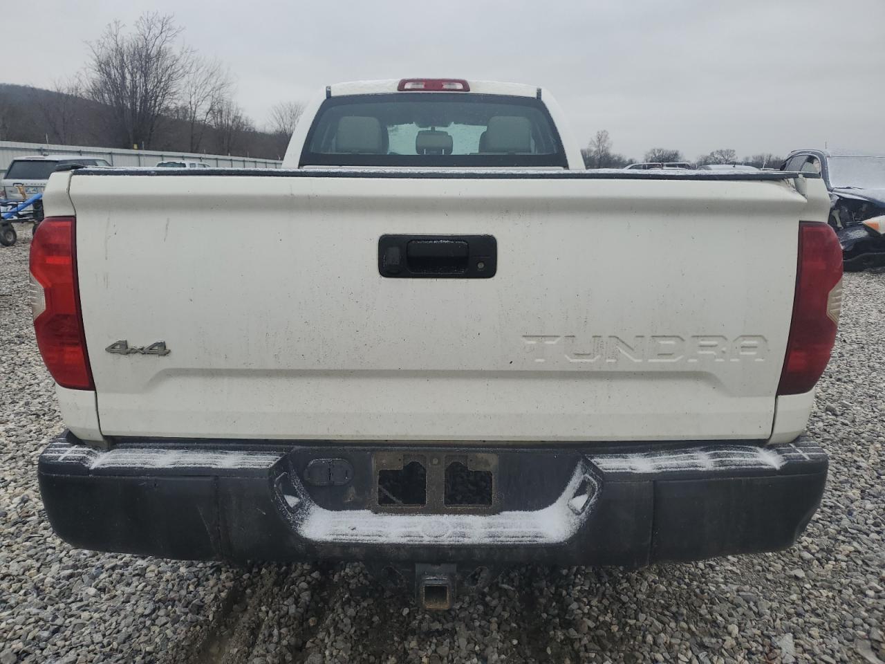 Photo 5 VIN: 5TFCW5F18GX019843 - TOYOTA TUNDRA 