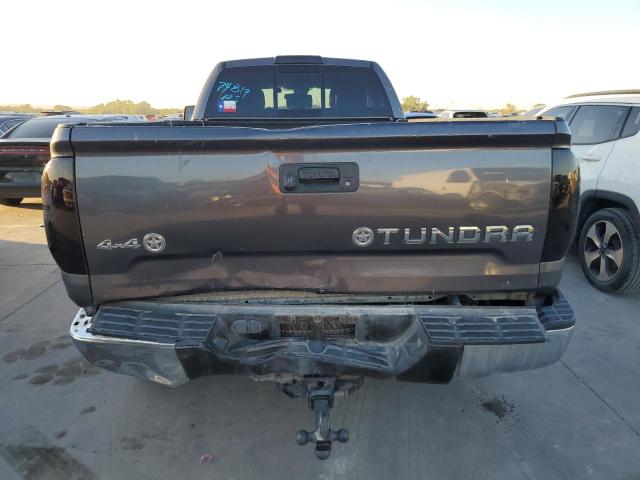 Photo 5 VIN: 5TFCW5F18JX022541 - TOYOTA TUNDRA 