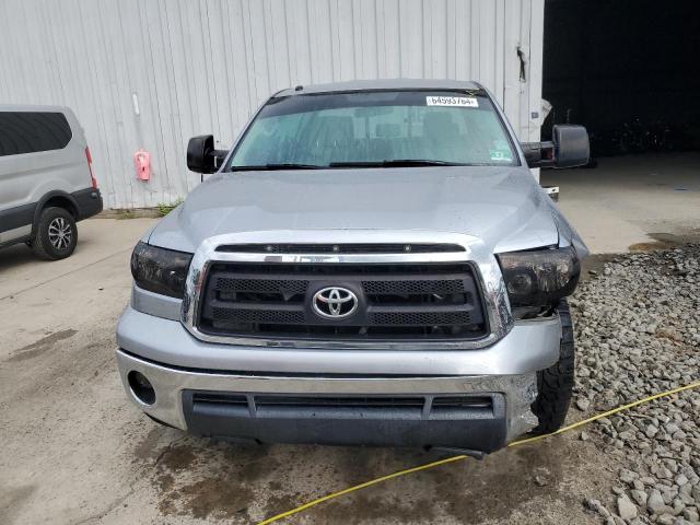 Photo 4 VIN: 5TFCY5F15DX014556 - TOYOTA TUNDRA DOU 