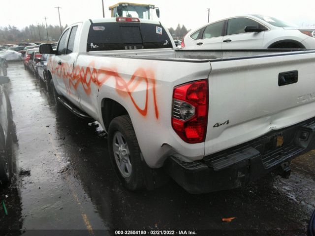 Photo 2 VIN: 5TFCY5F15EX015997 - TOYOTA TUNDRA 4WD TRUCK 