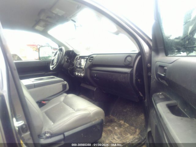 Photo 4 VIN: 5TFCY5F15EX017572 - TOYOTA TUNDRA 