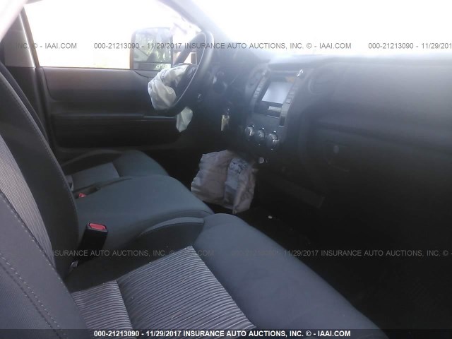 Photo 4 VIN: 5TFCY5F15HX021643 - TOYOTA TUNDRA 