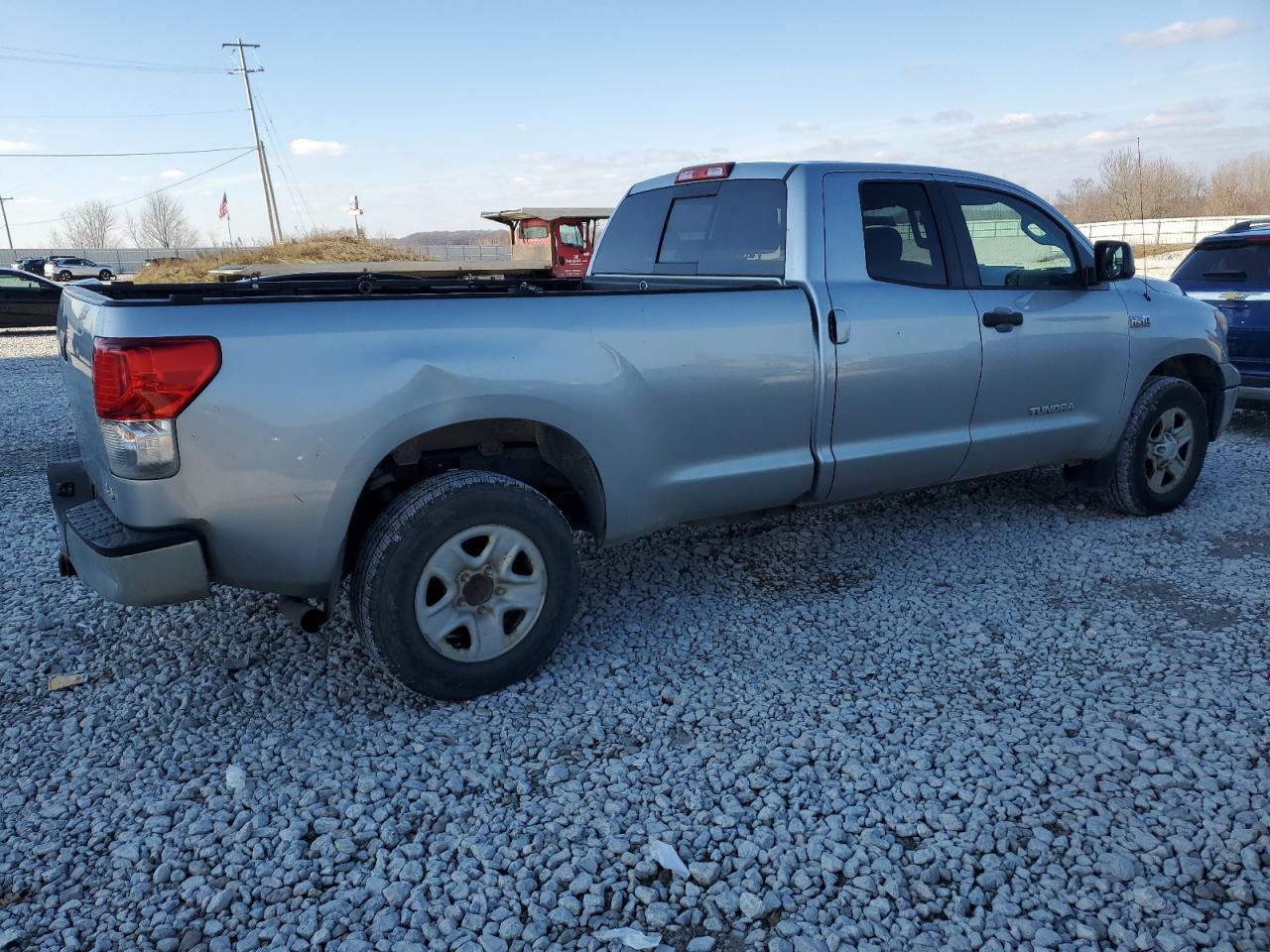 Photo 2 VIN: 5TFCY5F19BX011513 - TOYOTA TUNDRA 