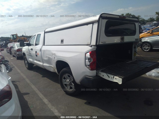 Photo 2 VIN: 5TFCY5F19EX017770 - TOYOTA TUNDRA 4WD TRUCK 