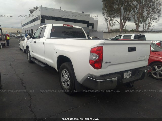 Photo 2 VIN: 5TFCY5F19FX018449 - TOYOTA TUNDRA 4WD TRUCK 