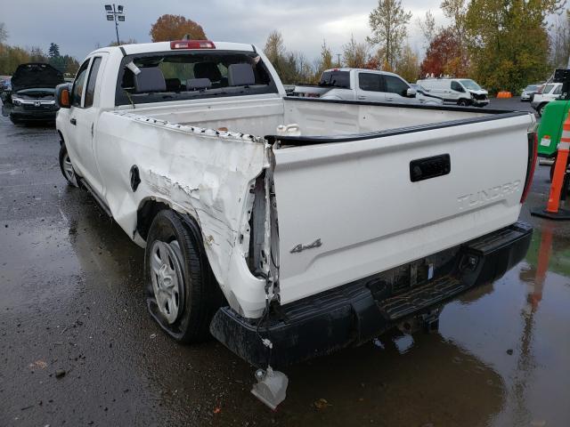 Photo 2 VIN: 5TFCY5F19LX026658 - TOYOTA TUNDRA DOU 