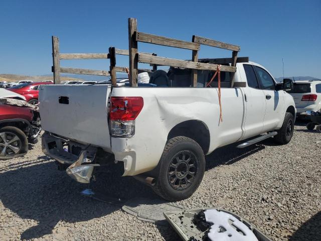 Photo 2 VIN: 5TFCY5F1XBX011424 - TOYOTA TUNDRA DOU 