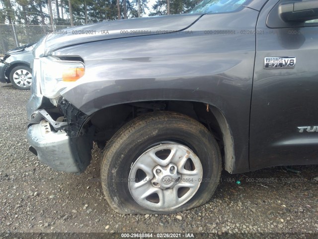 Photo 5 VIN: 5TFCY5F1XFX018928 - TOYOTA TUNDRA 4WD TRUCK 