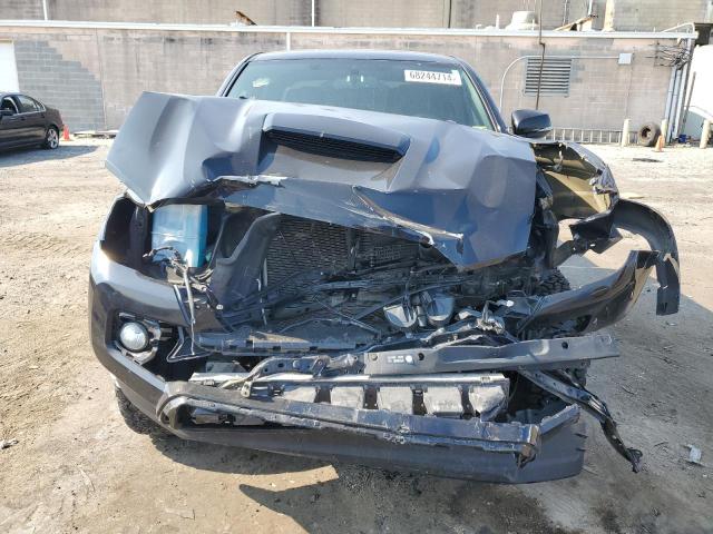 Photo 4 VIN: 5TFCZ5AN0HX068585 - TOYOTA TACOMA DOU 