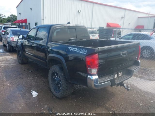 Photo 2 VIN: 5TFCZ5AN0HX077027 - TOYOTA TACOMA 