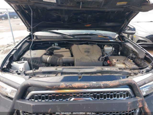 Photo 9 VIN: 5TFCZ5AN0HX077027 - TOYOTA TACOMA 