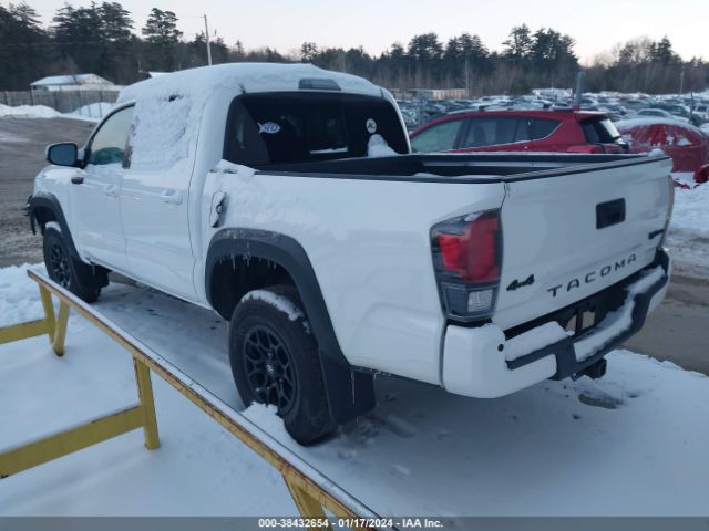 Photo 2 VIN: 5TFCZ5AN0HX113198 - TOYOTA TACOMA 