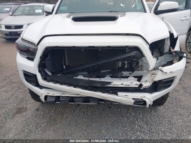 Photo 5 VIN: 5TFCZ5AN0HX113198 - TOYOTA TACOMA 