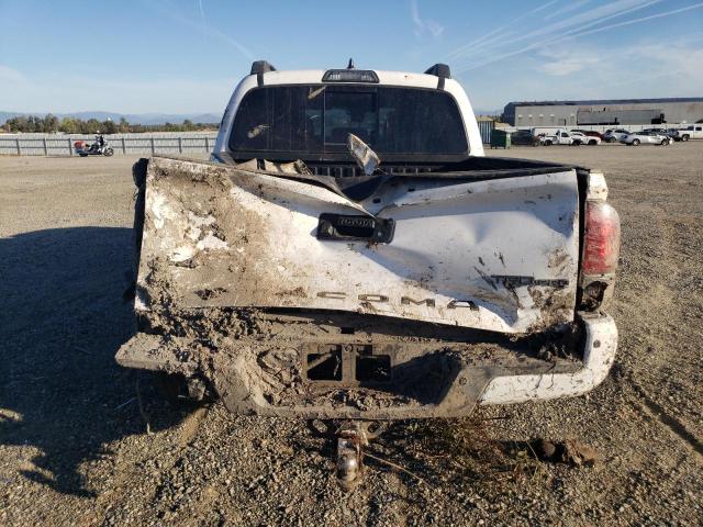 Photo 5 VIN: 5TFCZ5AN0JX129598 - TOYOTA TACOMA DOU 