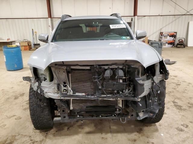 Photo 4 VIN: 5TFCZ5AN0JX158972 - TOYOTA TACOMA 