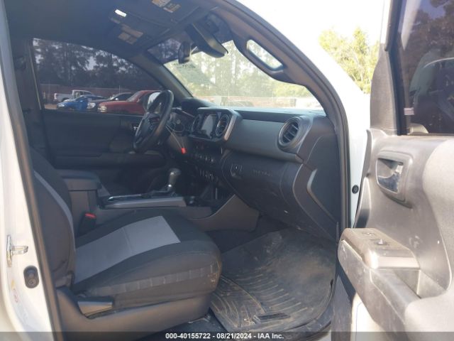 Photo 4 VIN: 5TFCZ5AN0JX163993 - TOYOTA TACOMA 