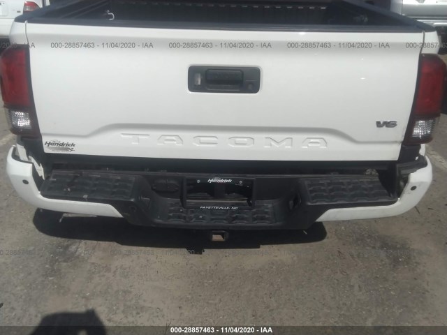 Photo 5 VIN: 5TFCZ5AN0KX180388 - TOYOTA TACOMA 4WD 