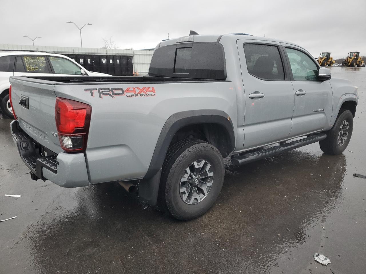 Photo 2 VIN: 5TFCZ5AN0KX211803 - TOYOTA TACOMA 