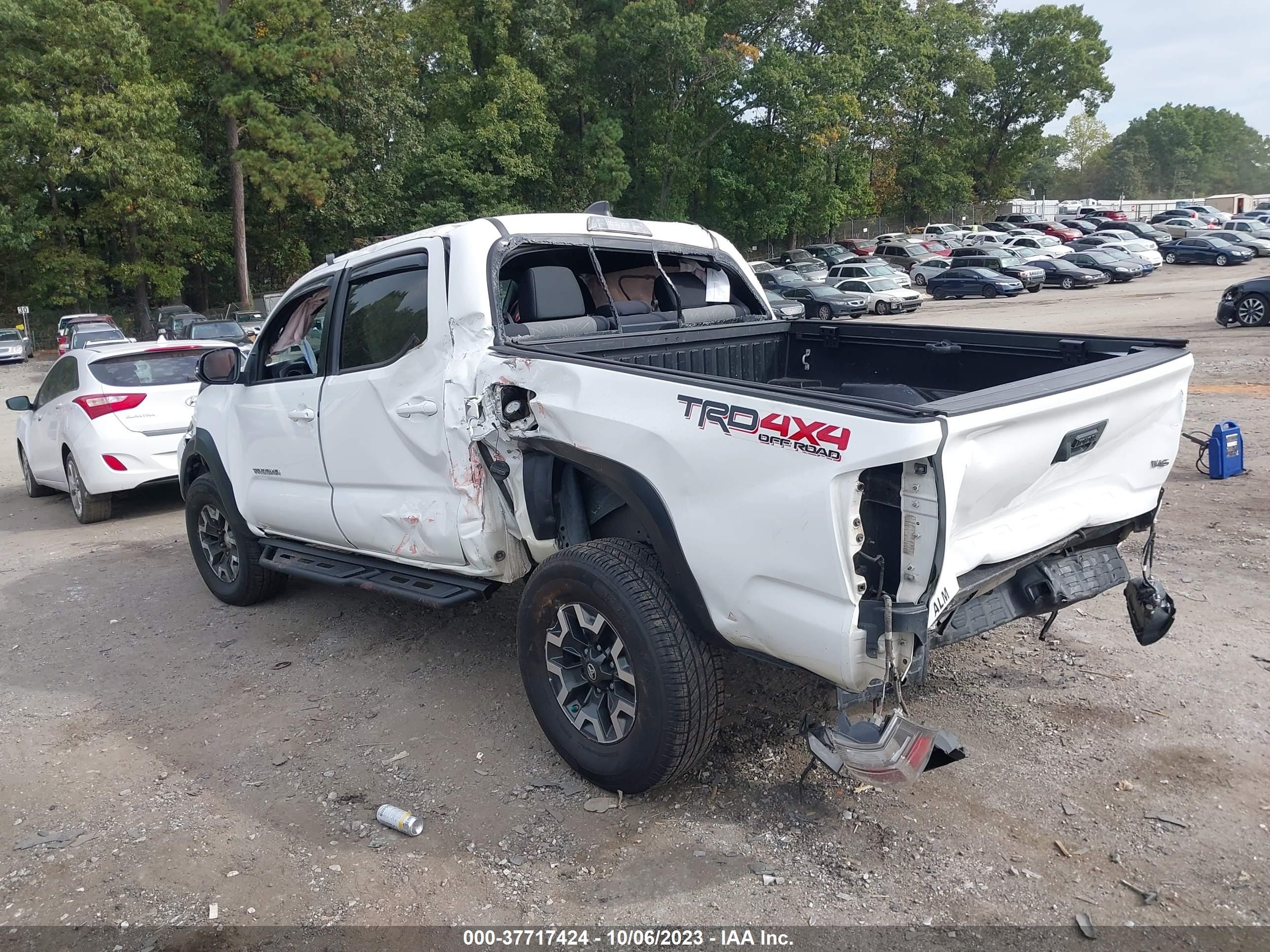 Photo 2 VIN: 5TFCZ5AN0LX230532 - TOYOTA TACOMA 