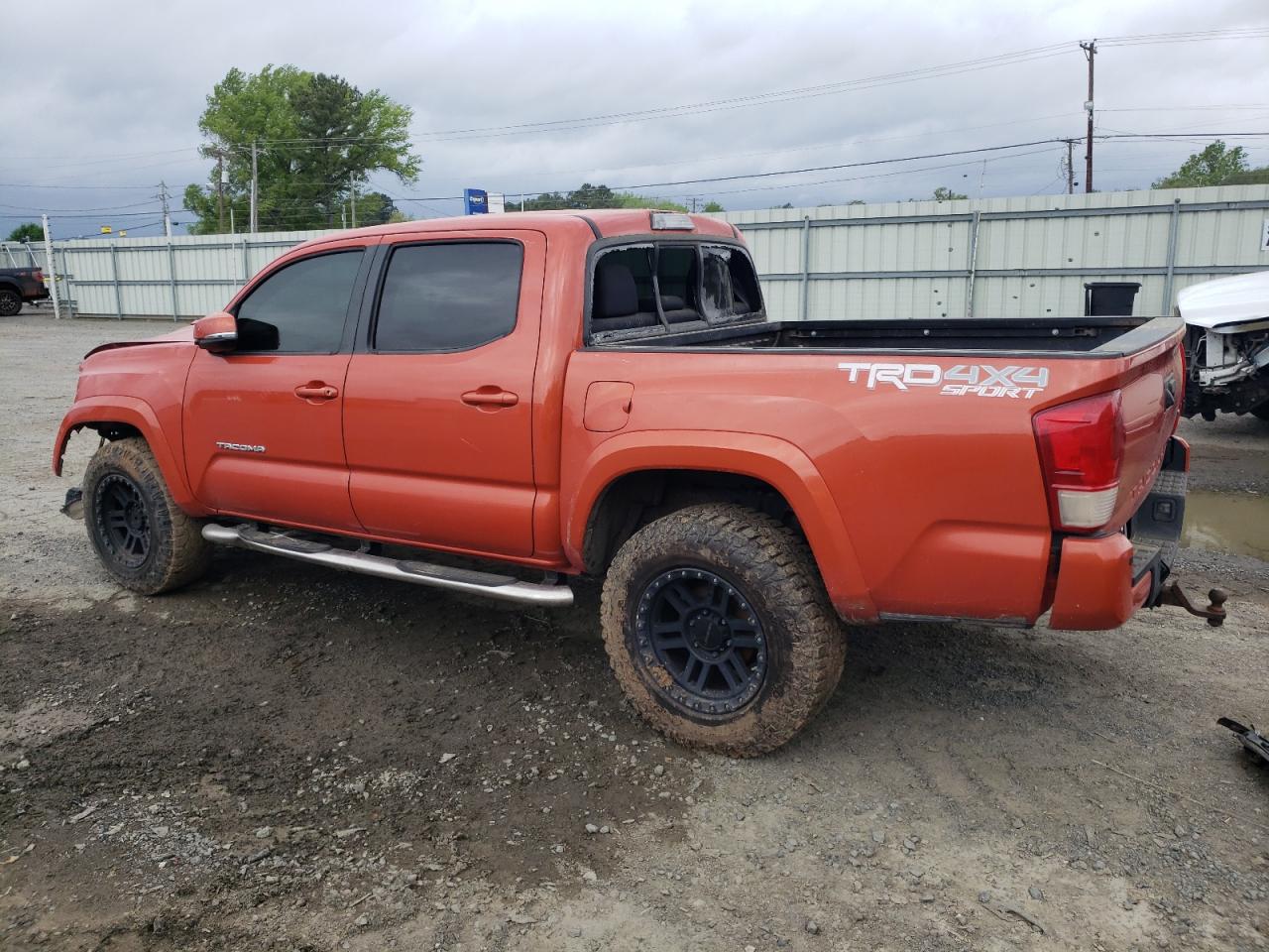 Photo 1 VIN: 5TFCZ5AN1GX015764 - TOYOTA TACOMA 