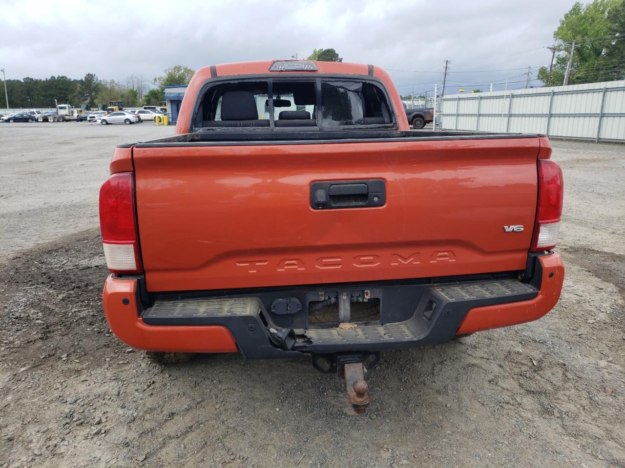 Photo 5 VIN: 5TFCZ5AN1GX015764 - TOYOTA TACOMA 