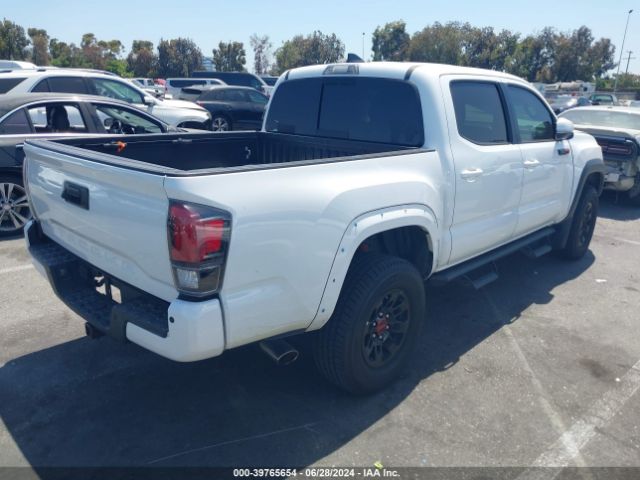 Photo 3 VIN: 5TFCZ5AN1HX070278 - TOYOTA TACOMA 