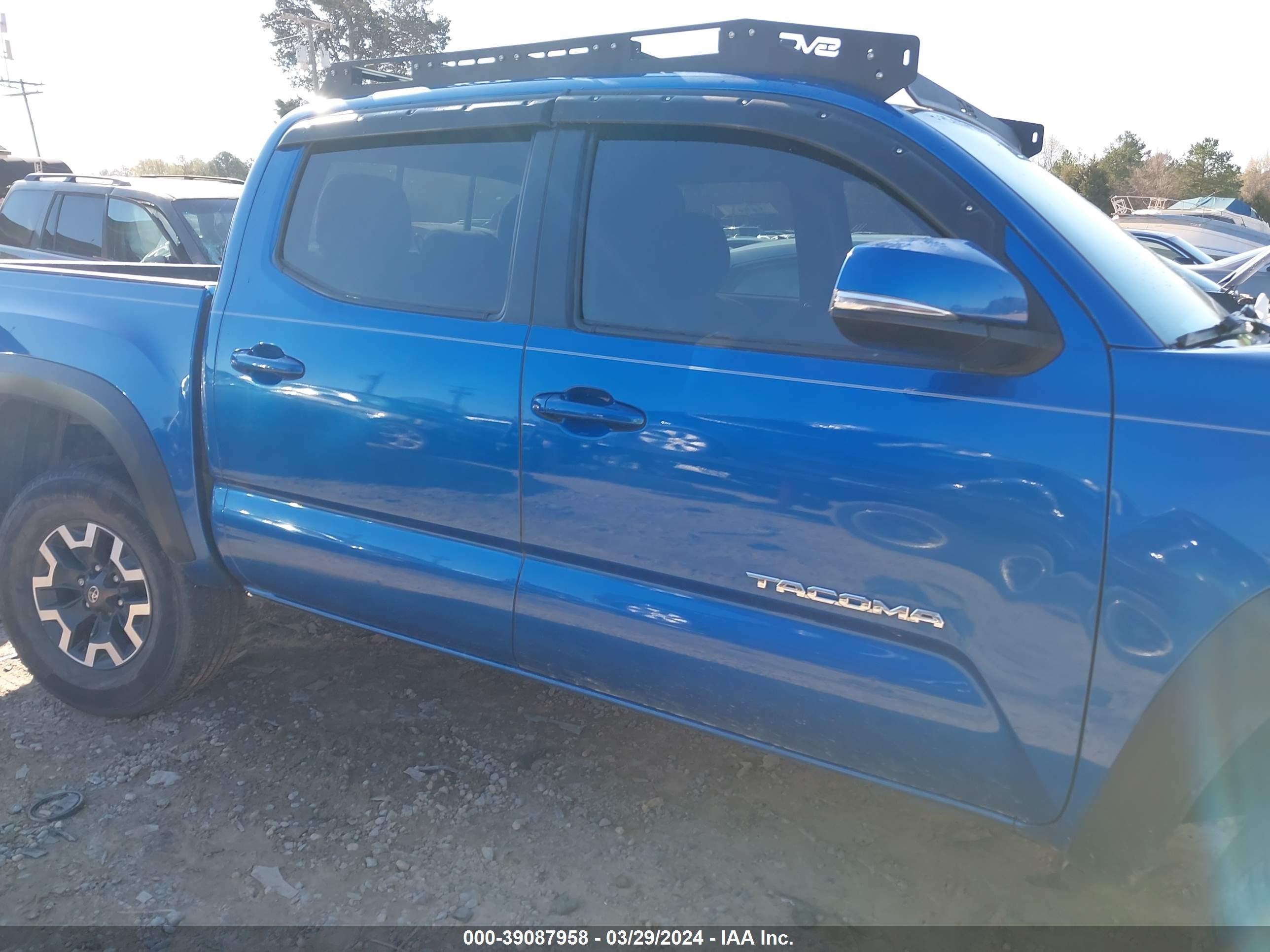 Photo 12 VIN: 5TFCZ5AN1HX097903 - TOYOTA TACOMA 