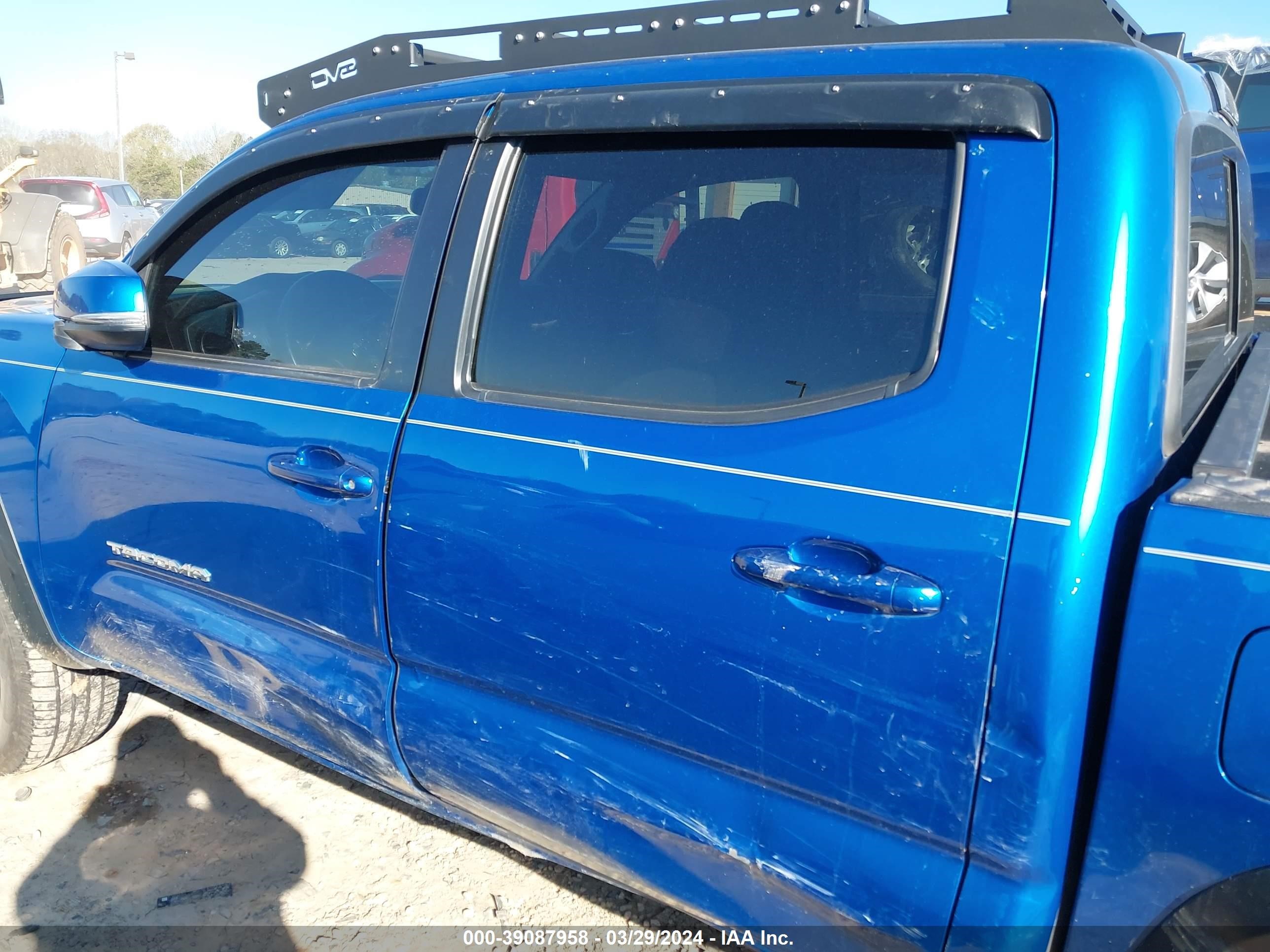 Photo 13 VIN: 5TFCZ5AN1HX097903 - TOYOTA TACOMA 