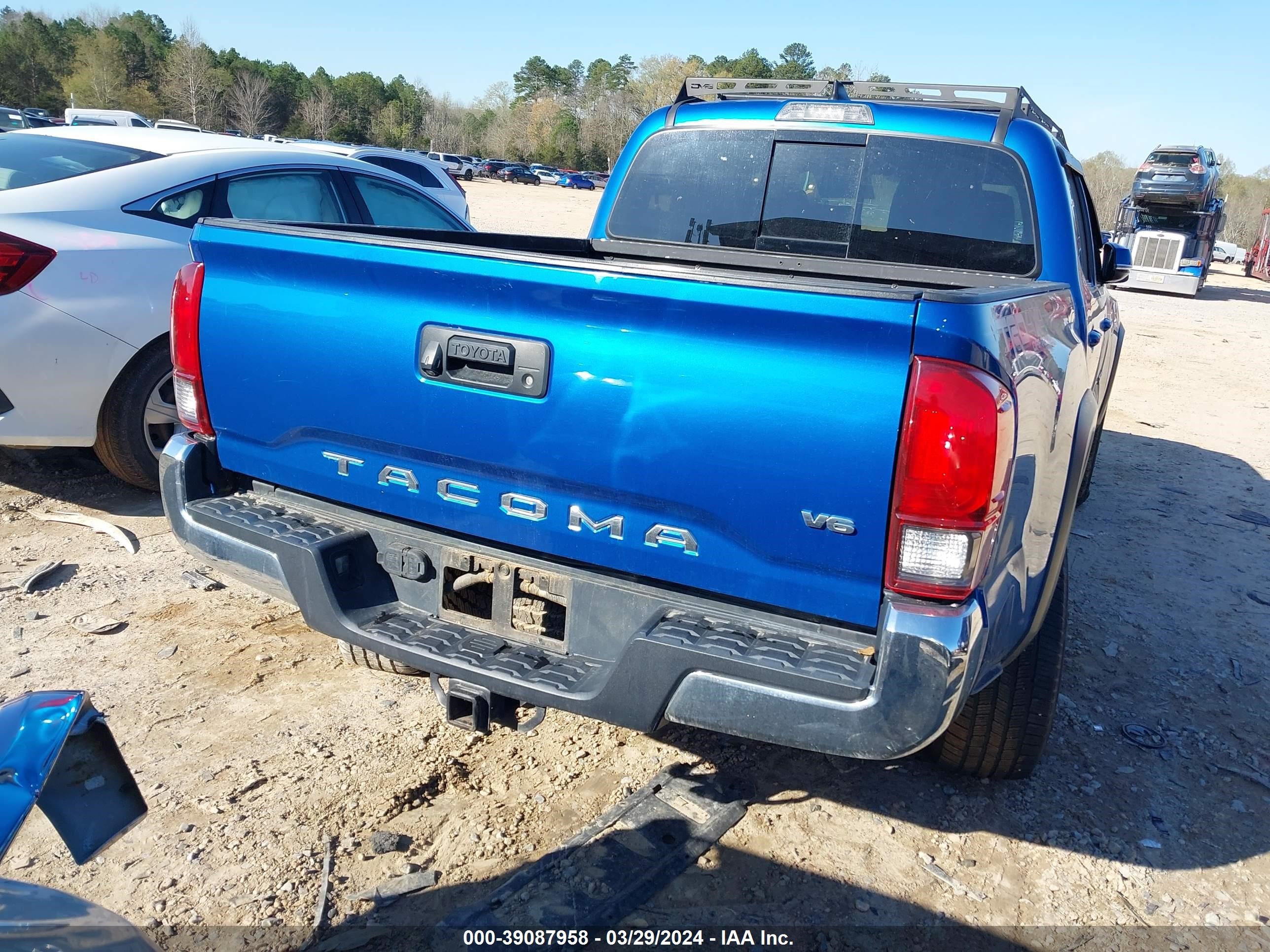 Photo 15 VIN: 5TFCZ5AN1HX097903 - TOYOTA TACOMA 