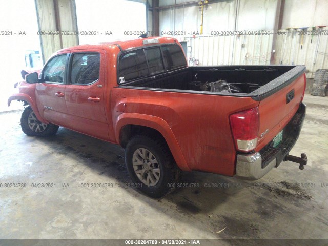 Photo 2 VIN: 5TFCZ5AN1HX111203 - TOYOTA TACOMA 