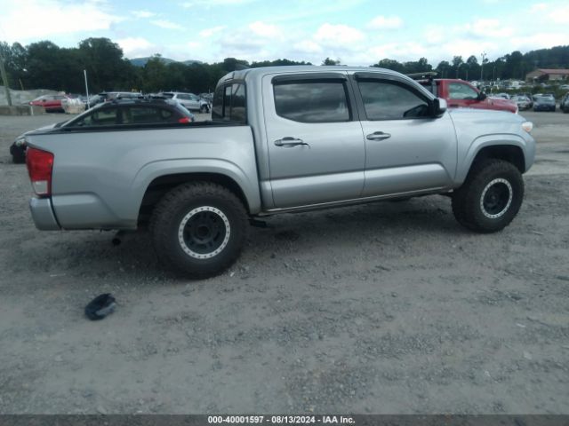 Photo 3 VIN: 5TFCZ5AN1HX121259 - TOYOTA TACOMA 