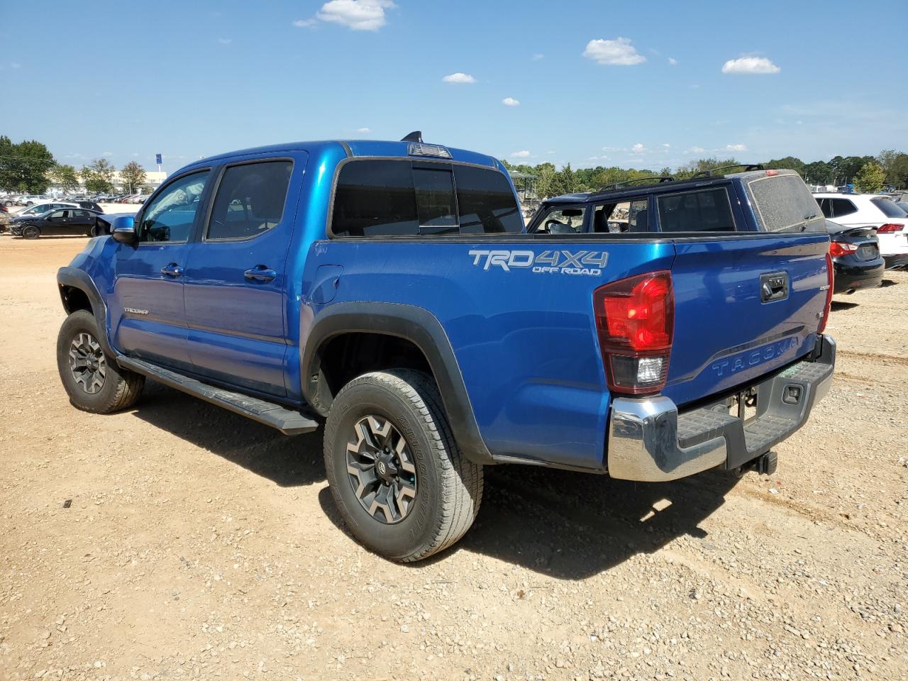 Photo 1 VIN: 5TFCZ5AN1JX130825 - TOYOTA TACOMA 