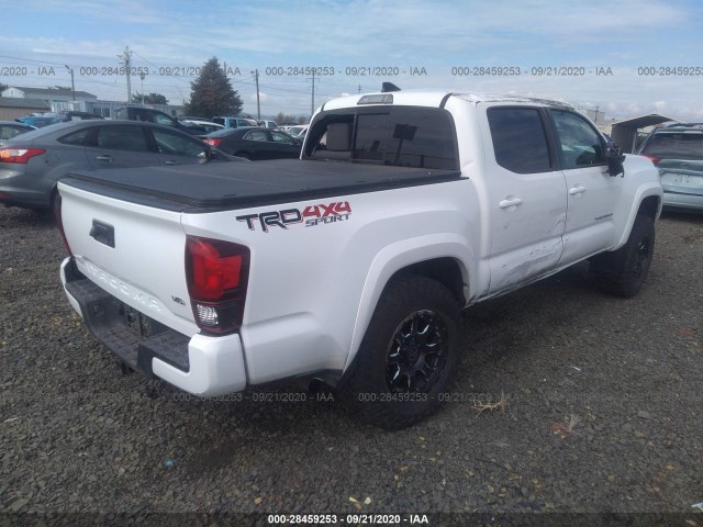 Photo 3 VIN: 5TFCZ5AN1JX132848 - TOYOTA TACOMA 