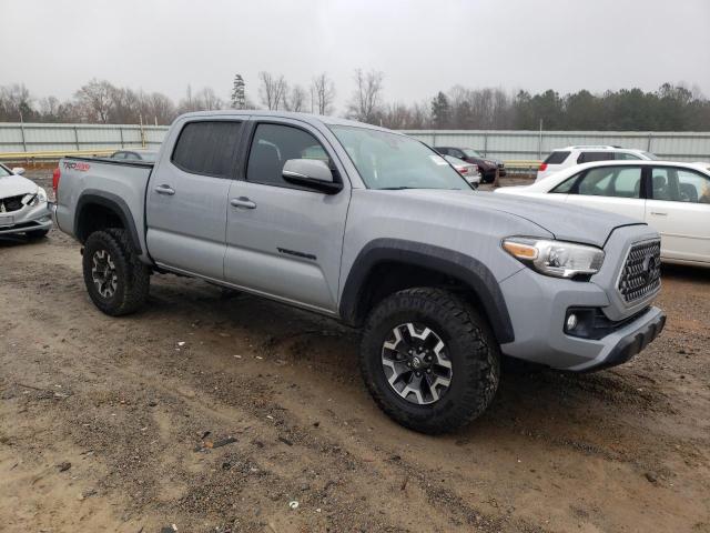 Photo 3 VIN: 5TFCZ5AN1JX147818 - TOYOTA TACOMA DOU 